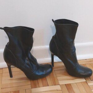 Guess ancle boots socks style high heels size 7M